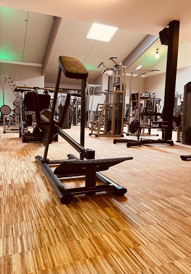 Maifeld Sport- Und Tagungshotel 베를 외부 사진