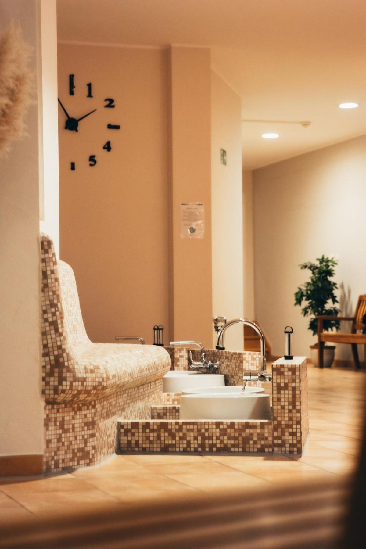 Maifeld Sport- Und Tagungshotel 베를 외부 사진