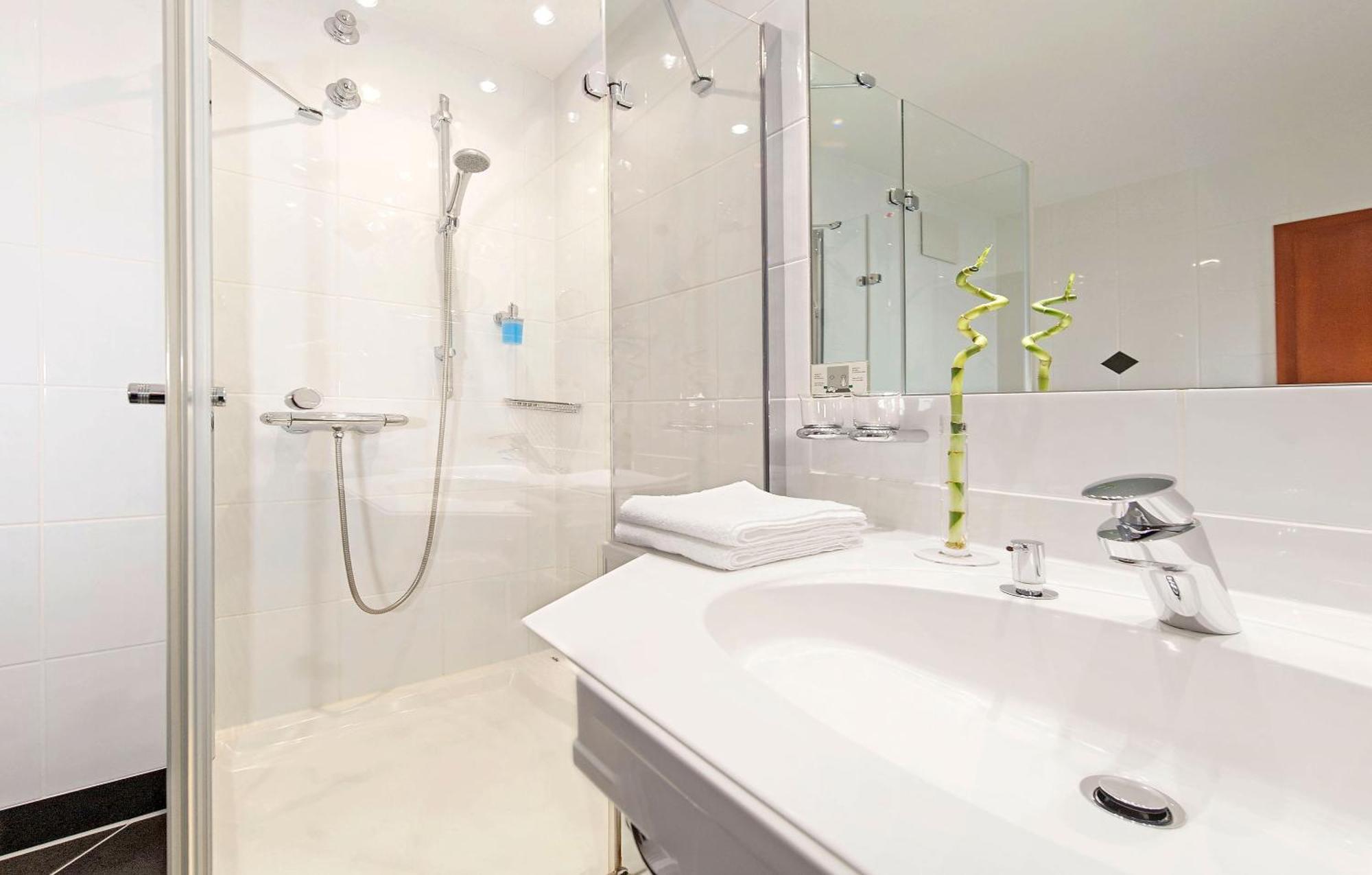 Maifeld Sport- Und Tagungshotel 베를 외부 사진