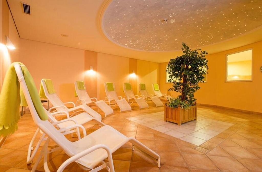 Maifeld Sport- Und Tagungshotel 베를 외부 사진