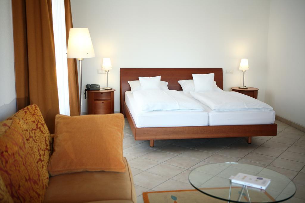 Maifeld Sport- Und Tagungshotel 베를 외부 사진