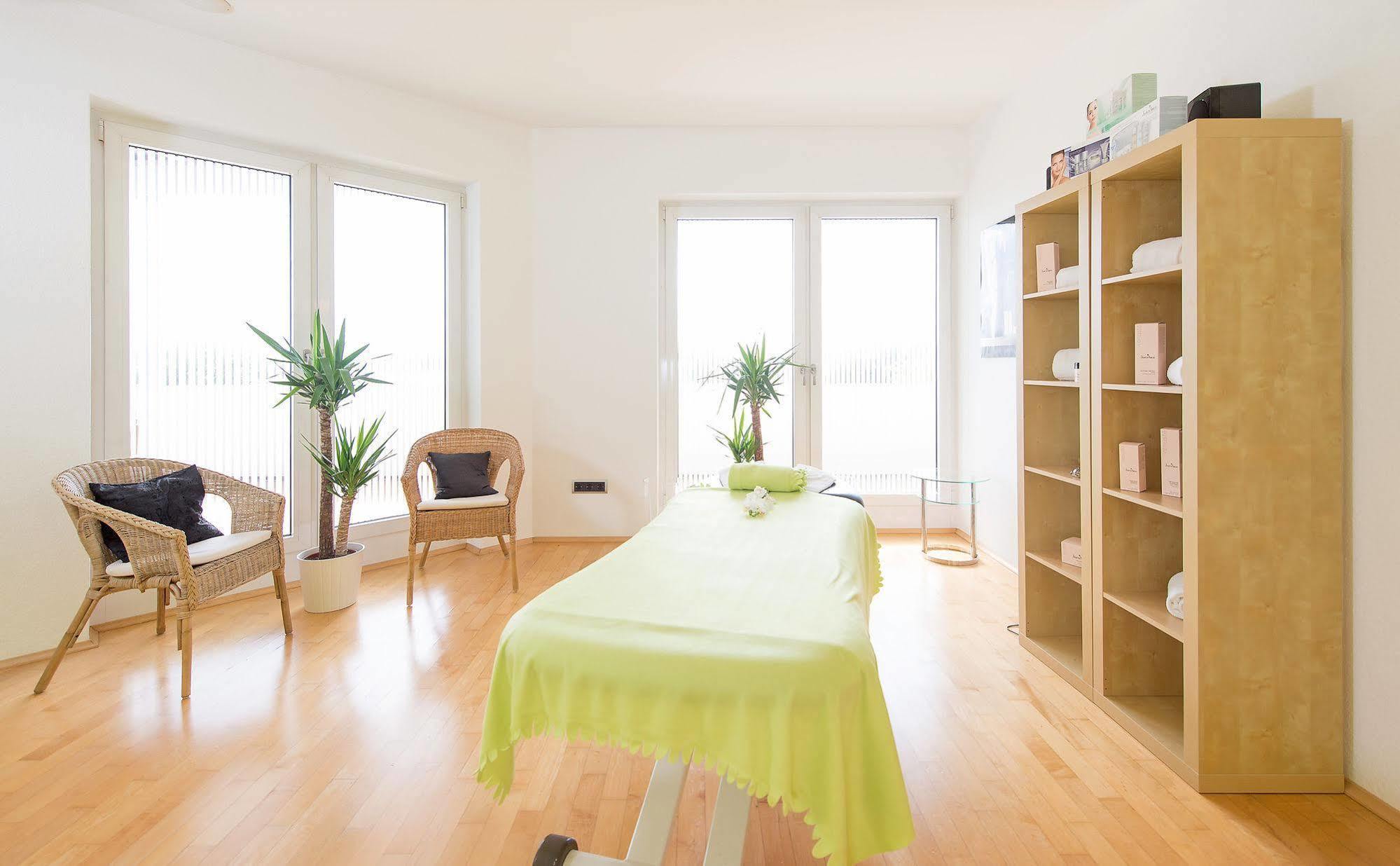 Maifeld Sport- Und Tagungshotel 베를 외부 사진