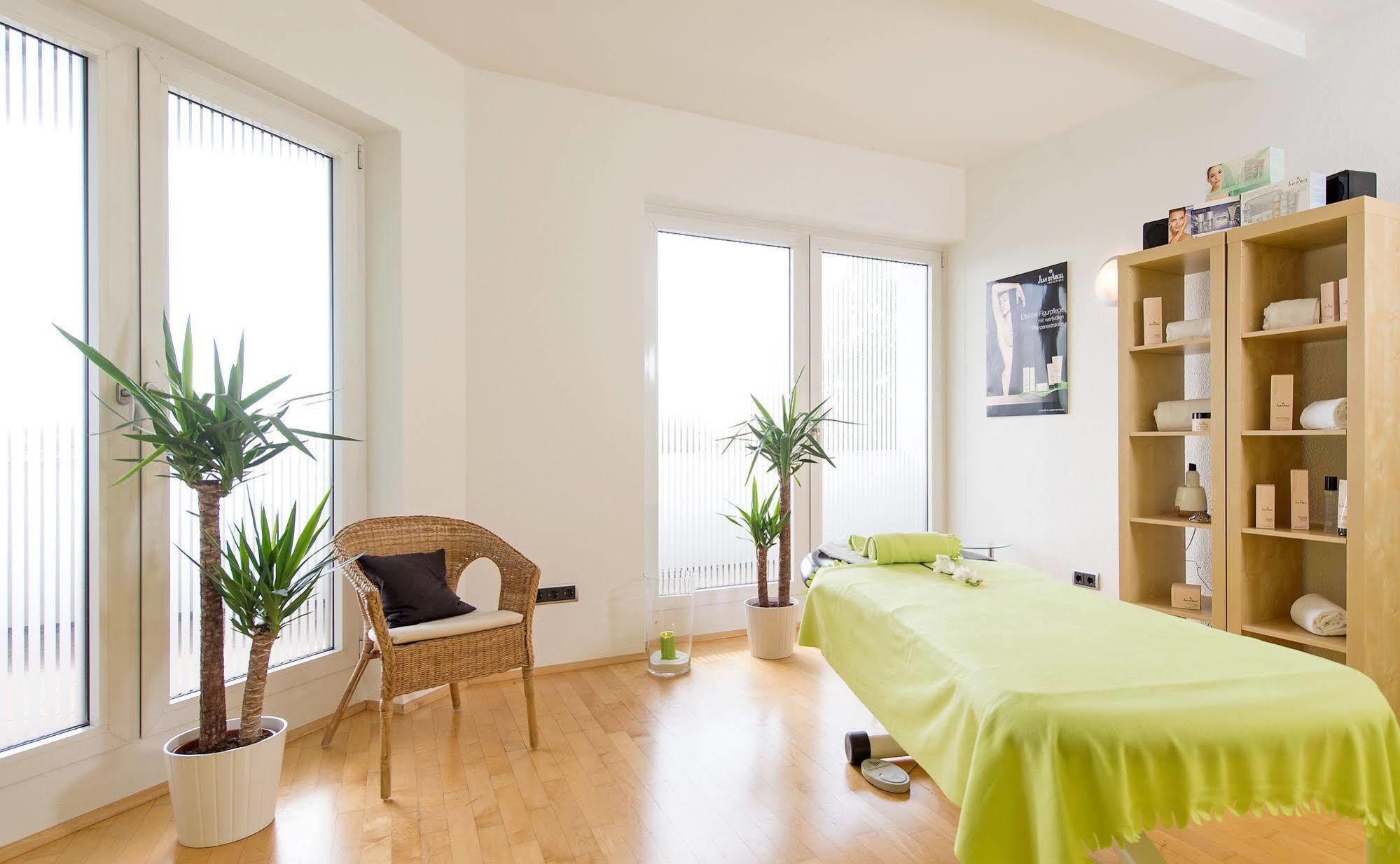 Maifeld Sport- Und Tagungshotel 베를 외부 사진